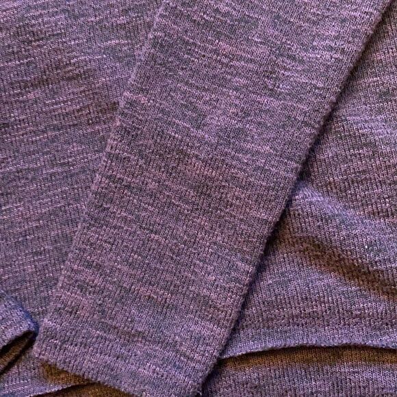 American Eagle sweater size XS. Very good condition. - Picture 3 of 5